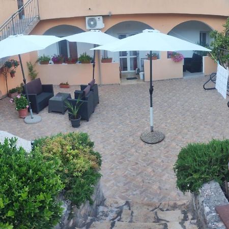 Apartments Pharia Jelsa  Exterior foto