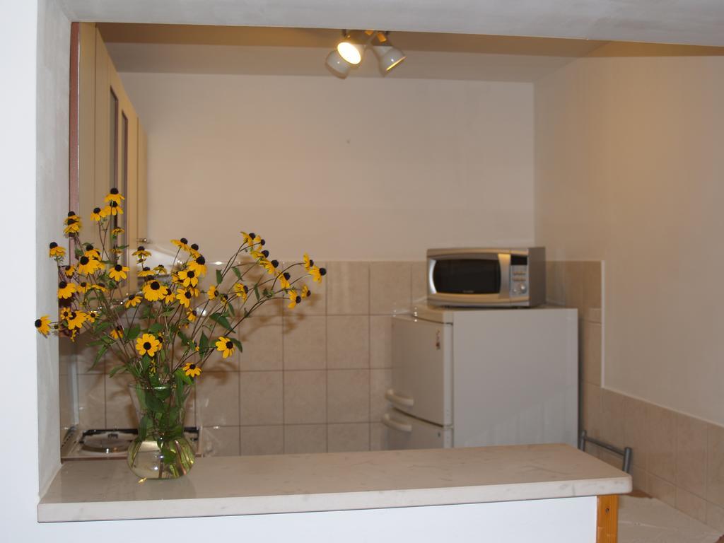 Apartments Pharia Jelsa  Zimmer foto